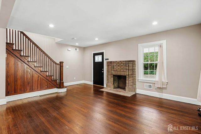 17 N Adelaide Avenue N, Highland Park, NJ 08904