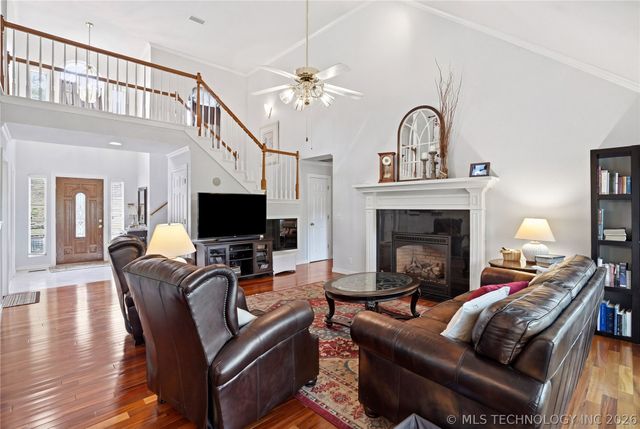1033 S 263 West Avenue, Sand Springs, OK 74063