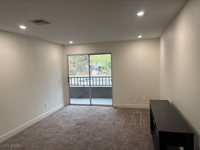 2606 South Durango Drive 287, Las Vegas, NV 89117