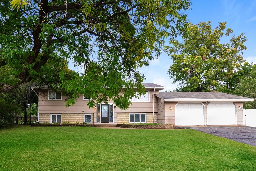 857 81st Avenue NE, Spring Lake Park, MN 55432