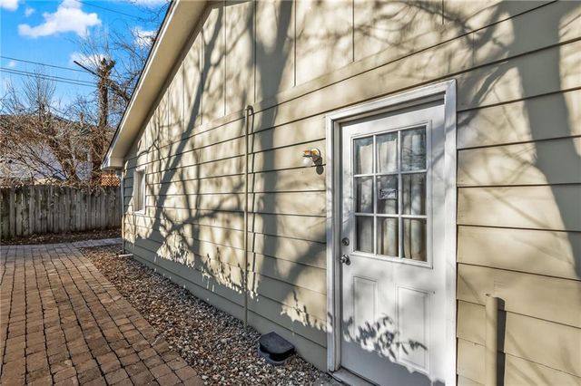 36 N Ridge Avenue, Liberty, MO 64068