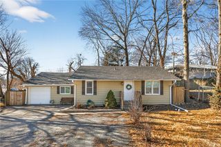 36 N Ridge Avenue, Liberty, MO 64068