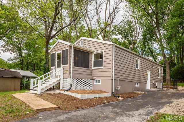 2528 Creve Coeur Drive, Brentwood, MO 63144