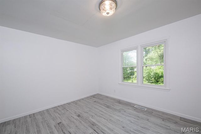 2528 Creve Coeur Drive, Brentwood, MO 63144