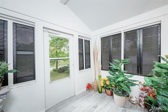2528 Creve Coeur Drive, Brentwood, MO 63144