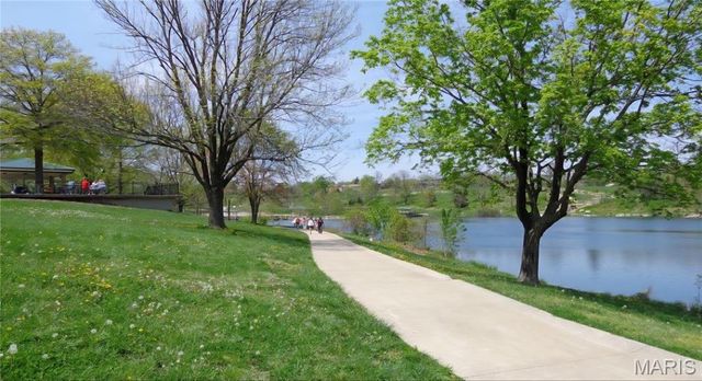 2528 Creve Coeur Drive, Brentwood, MO 63144