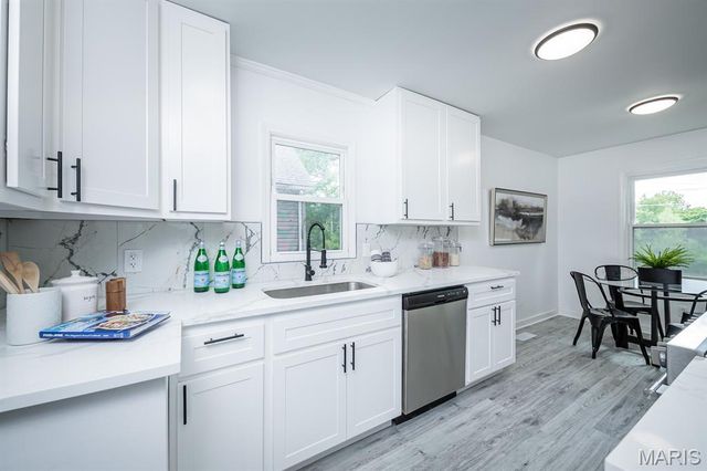 2528 Creve Coeur Drive, Brentwood, MO 63144