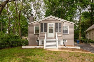 2528 Creve Coeur Drive, Brentwood, MO 63144
