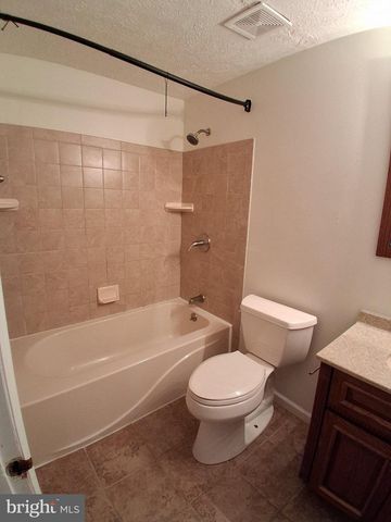 7 REDWOOD CT, Glassboro, NJ 08028