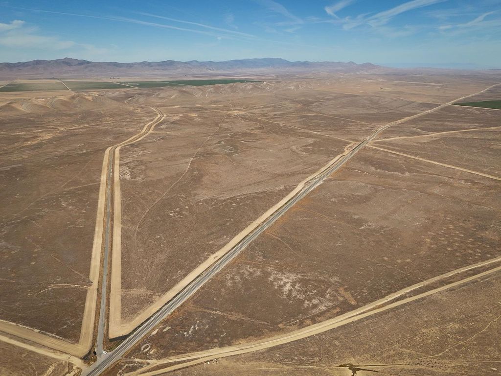 85 Highway 33, Avenal, CA 93204