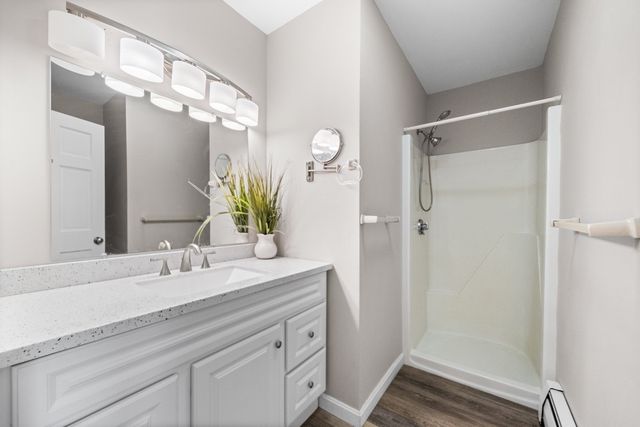 24 Kennedy St, Dartmouth, MA 02747