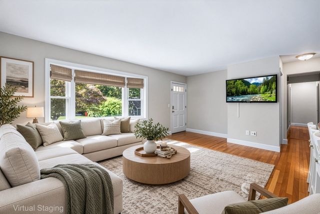 24 Kennedy St, Dartmouth, MA 02747