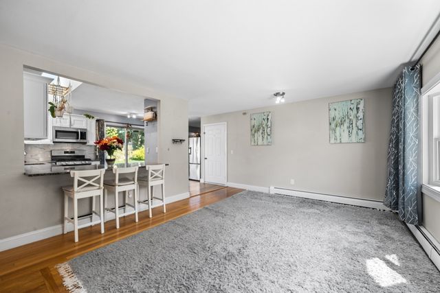 24 Kennedy St, Dartmouth, MA 02747