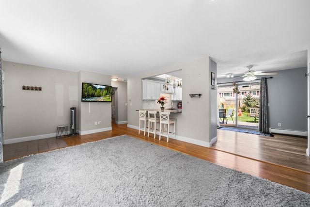 24 Kennedy St, Dartmouth, MA 02747