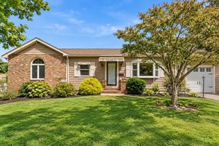 24 Kennedy St, Dartmouth, MA 02747
