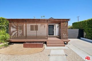 5526 Greenbush Avenue, Los Angeles, CA 91401