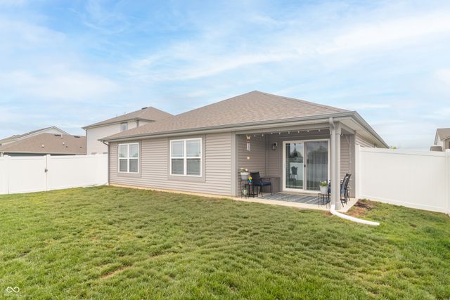 1229 Fleming Drive, Greenfield, IN 46140