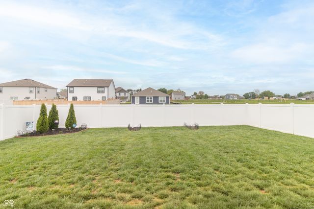 1229 Fleming Drive, Greenfield, IN 46140