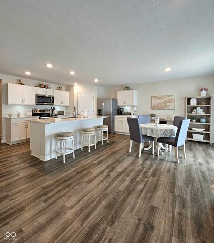 1229 Fleming Drive, Greenfield, IN 46140