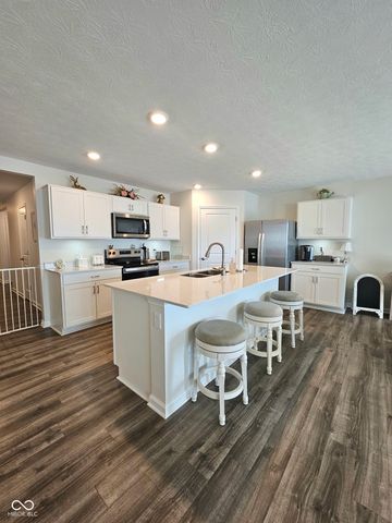 1229 Fleming Drive, Greenfield, IN 46140