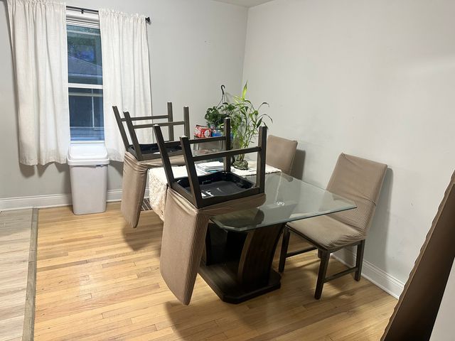 9939 S Paxton Avenue, Chicago, IL 60617
