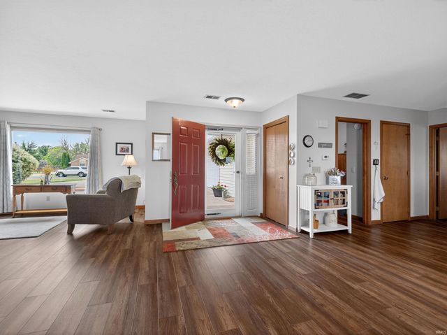 422 Meadow Lane, Ossian, IN 46777