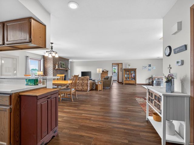 422 Meadow Lane, Ossian, IN 46777