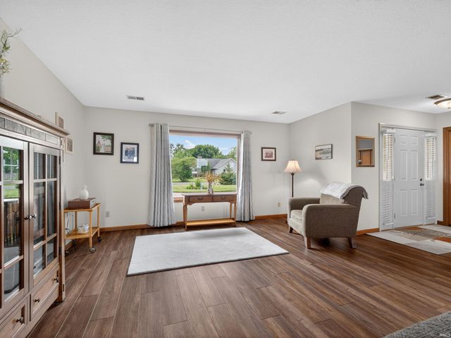 422 Meadow Lane, Ossian, IN 46777