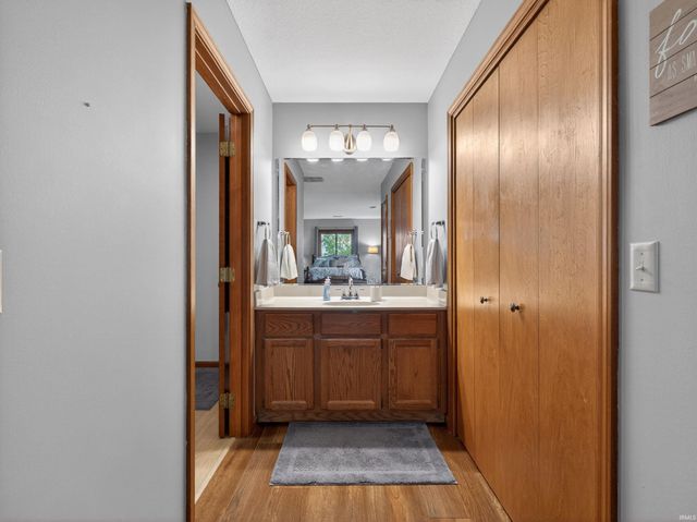 422 Meadow Lane, Ossian, IN 46777