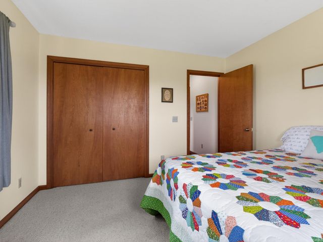 422 Meadow Lane, Ossian, IN 46777