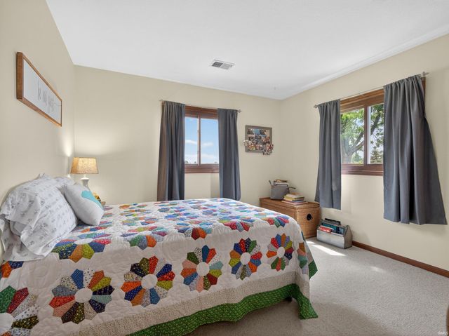 422 Meadow Lane, Ossian, IN 46777