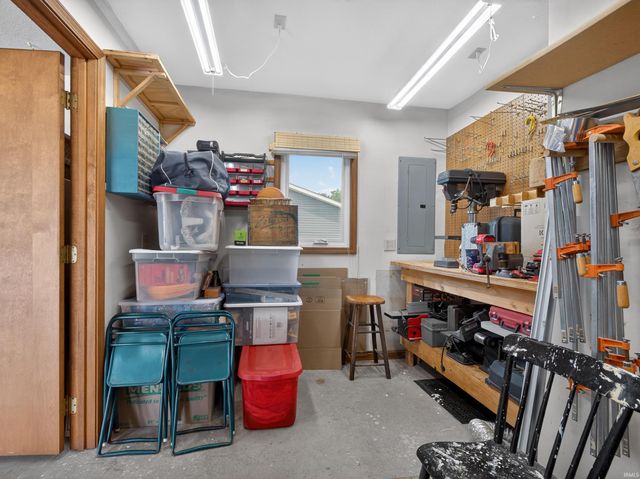 422 Meadow Lane, Ossian, IN 46777