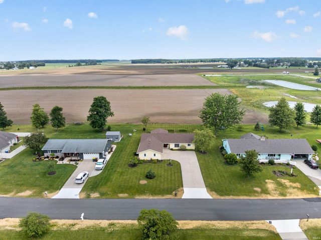 422 Meadow Lane, Ossian, IN 46777