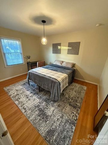 4048 Tamerlane Drive, Charlotte, NC 28205