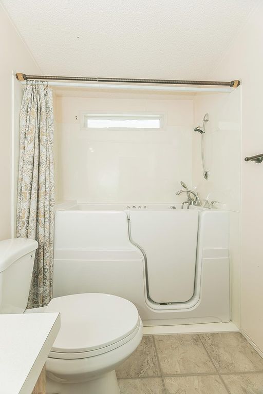 Image 24 of property listing at 1551 6th Ave # 35, Kingsburg, CA 93631