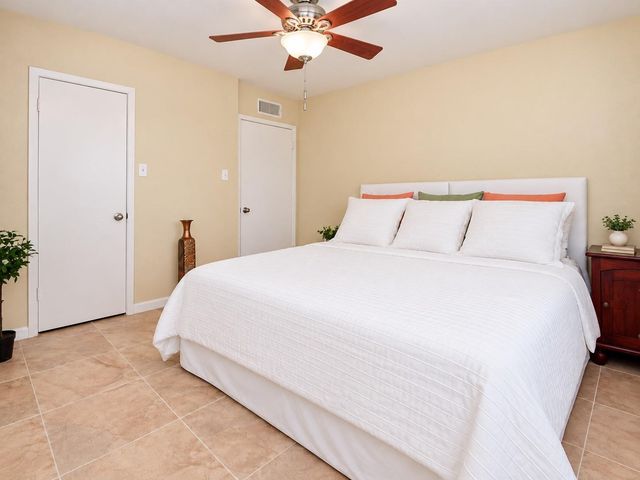 10555 Turtlewood Court 1716, Houston, TX 77072