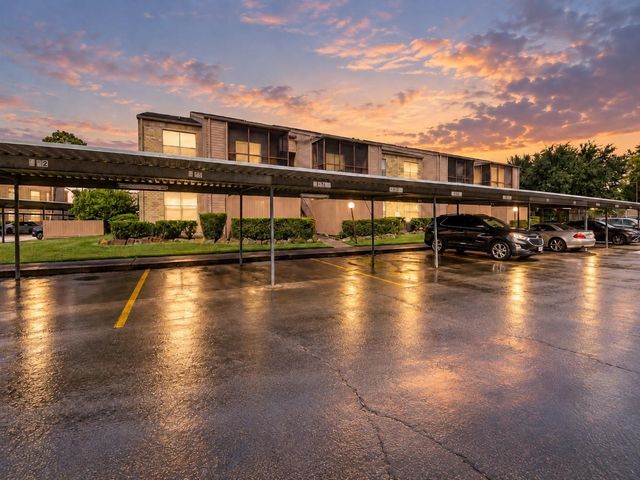 10555 Turtlewood Court 1716, Houston, TX 77072