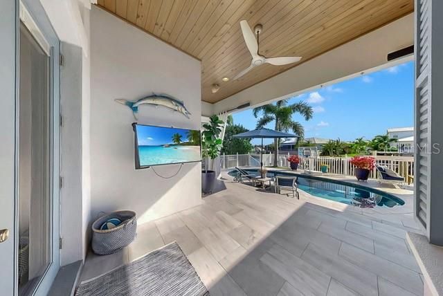 714 ISLEBAY DRIVE, Apollo Beach, FL 33572