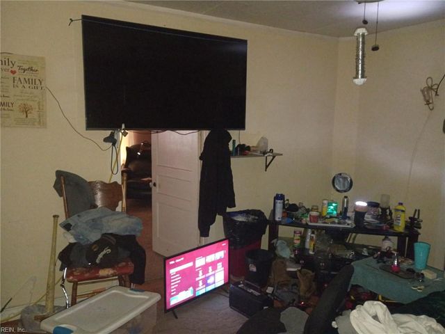 1017 Longstreet LN, Suffolk, VA 23437