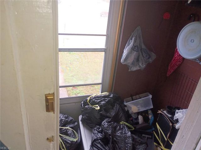 1017 Longstreet LN, Suffolk, VA 23437