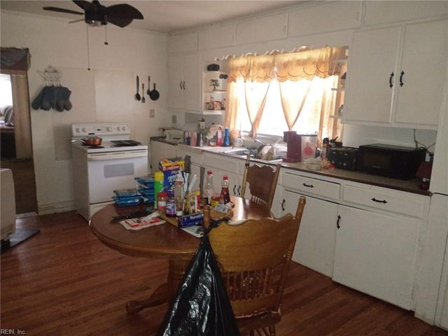 1017 Longstreet LN, Suffolk, VA 23437