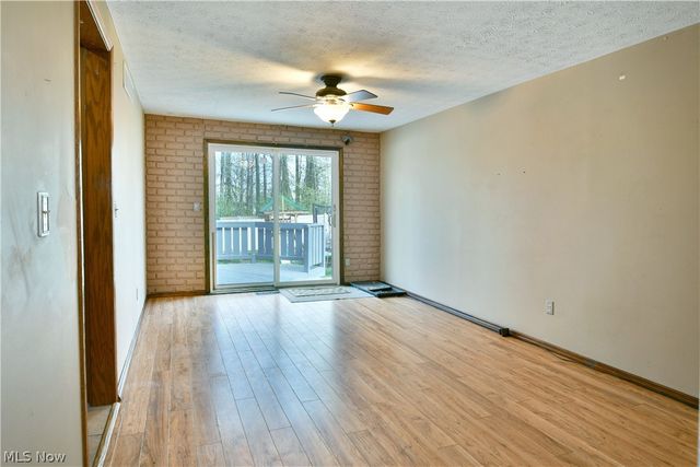 1323 Cedarwood Drive, Mineral Ridge, OH 44440