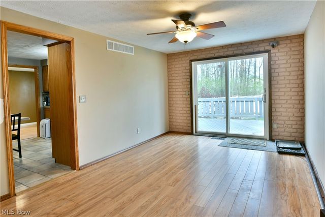 1323 Cedarwood Drive, Mineral Ridge, OH 44440