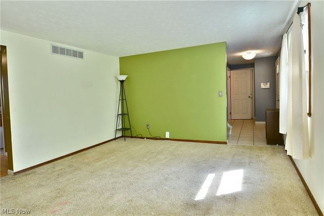 1323 Cedarwood Drive, Mineral Ridge, OH 44440