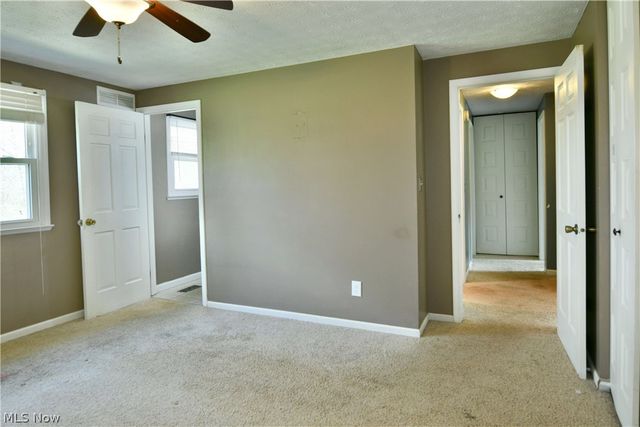 1323 Cedarwood Drive, Mineral Ridge, OH 44440