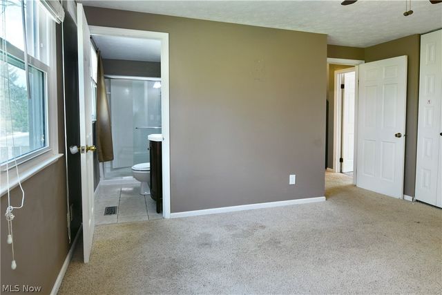 1323 Cedarwood Drive, Mineral Ridge, OH 44440