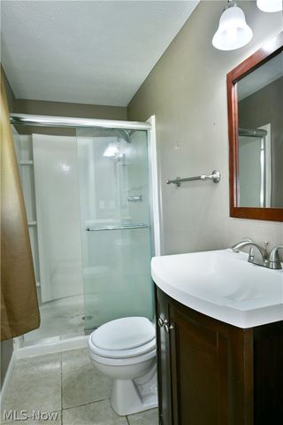 1323 Cedarwood Drive, Mineral Ridge, OH 44440