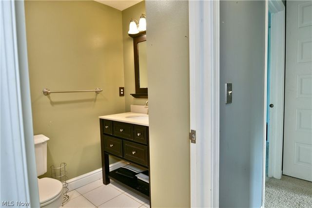 1323 Cedarwood Drive, Mineral Ridge, OH 44440