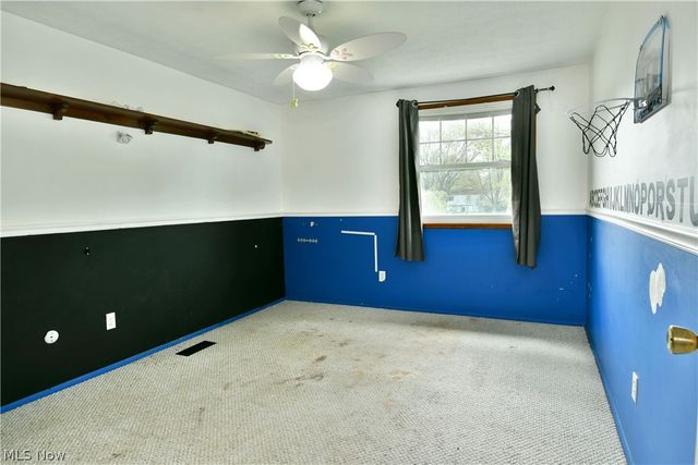 1323 Cedarwood Drive, Mineral Ridge, OH 44440
