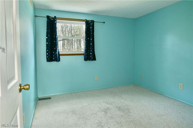 1323 Cedarwood Drive, Mineral Ridge, OH 44440
